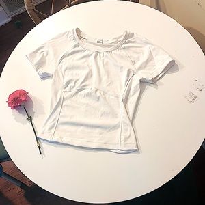 Cute white activewear body con shirt too work out in 🤍